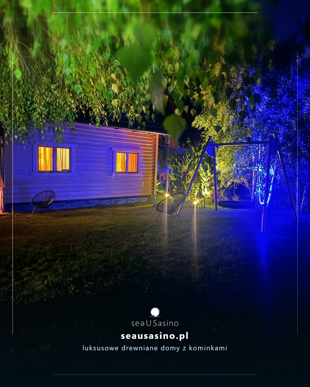 Domek noca, oswietlone okno, fotel w ogrodzie — Sasino, SeaUSasino